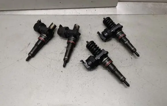 Fuel injectors set