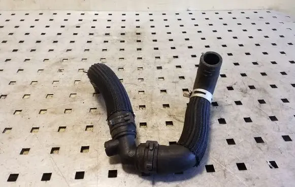Renault Trafic II (X83) Engine coolant pipe/hose
