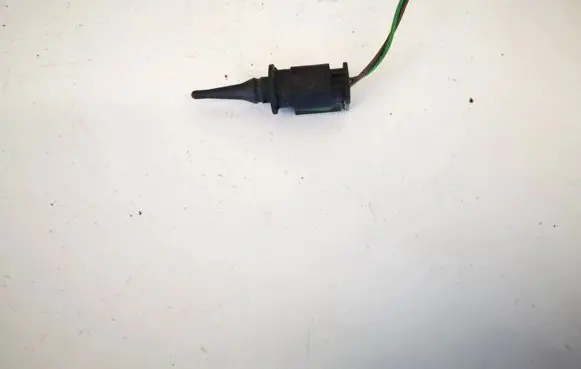 Mercedes-Benz C W204 Interior temperature sensor a0065403681