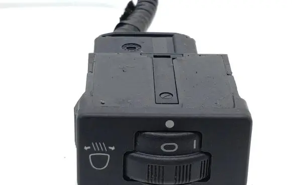 Toyota Aygo AB10 Headlight level height control switch M8340
