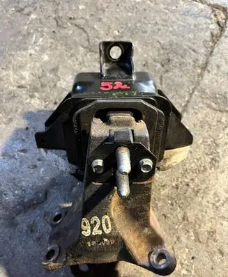 KIA Optima Gearbox mount brak