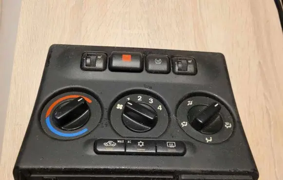 Opel Zafira A Climate control unit 90589777