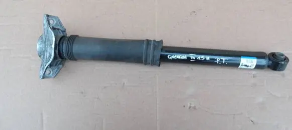 Nissan Qashqai J12 Rear shock absorber/damper 562106UM3A 1A102062A
