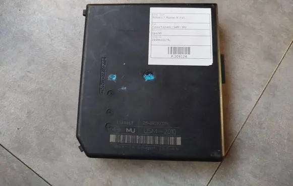 Renault Master III Fuse module 284B63007R 1356001651 519543F11