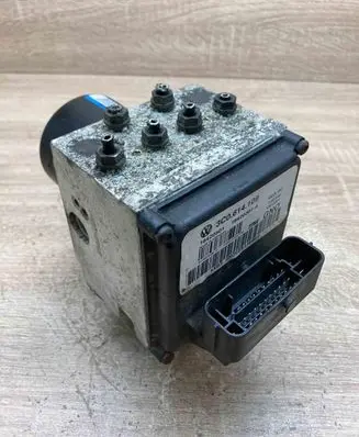 Volkswagen PASSAT B6 ABS Pump 3C0614109