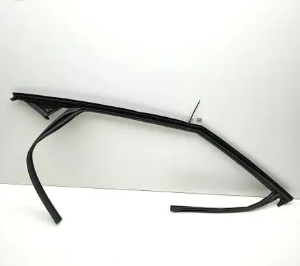 Polestar 2 Front door glass trim molding 31662541 33517560