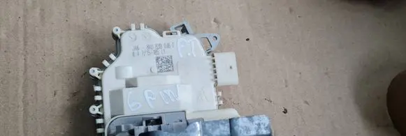 Audi A5 Sportback 8TA Rear door lock 8K0839016F
