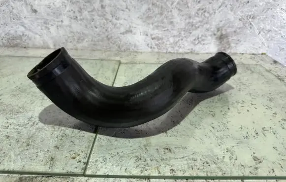 Volvo XC90 Intercooler hose/pipe
