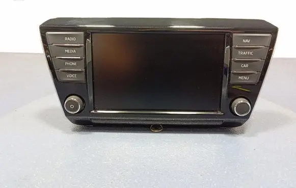 Radio/CD/DVD/GPS head unit