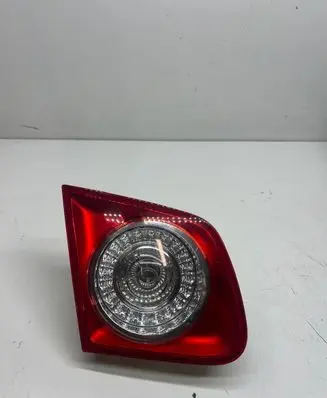 Volkswagen Jetta V Tailgate rear/tail lights 1K5945093