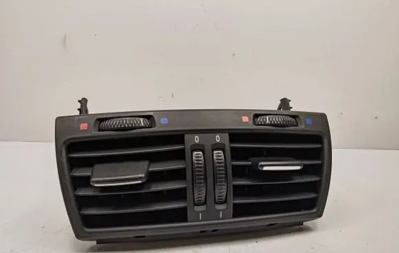 Rear air vent grill