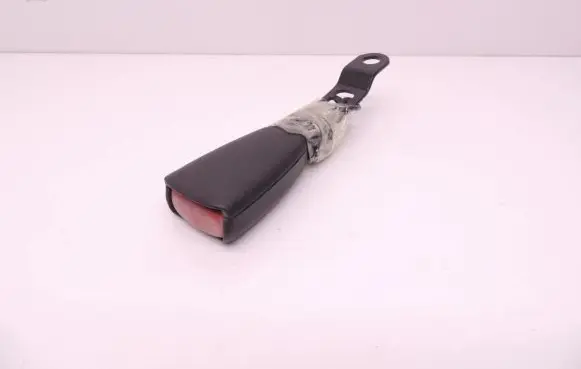 Volvo C70 Front seatbelt buckle D81