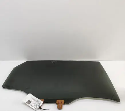 Nissan Qashqai J12 Rear door window glass 823006UA0B