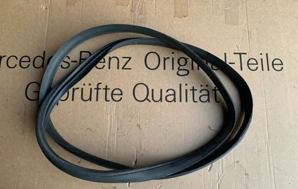 Mercedes-Benz E W212 Front door rubber seal A2126970051