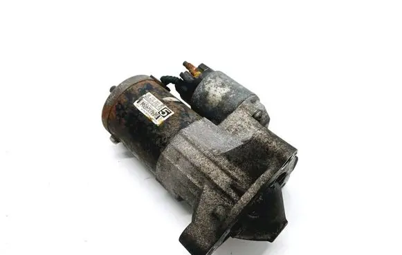 Opel Vivaro Starter motor 9827008580