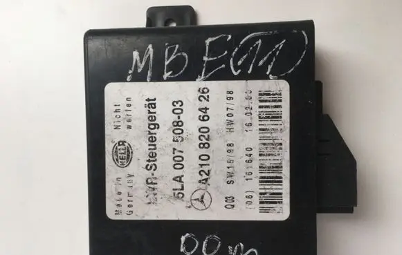 Mercedes-Benz E W210 Light module LCM A2108206426 5LA00750803 161640
