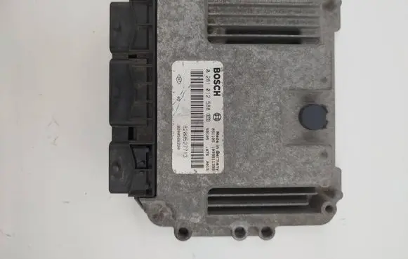 Renault Laguna II Engine control unit/module 0281012588 8200527713 8200566220
