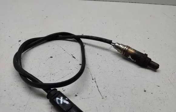 BMW 5 E60 E61 Lambda probe sensor 09330402