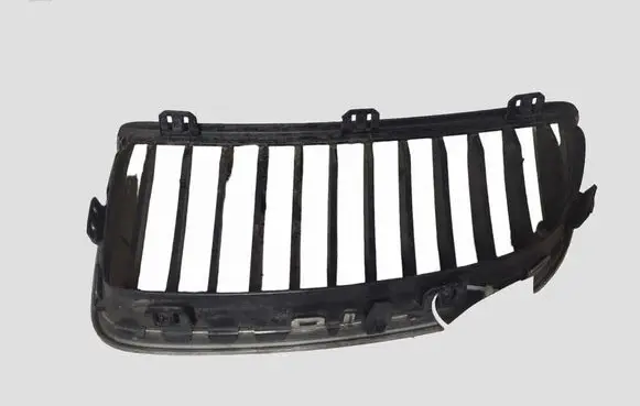 BMW 3 E90 E91 Front bumper upper radiator grill 22405910