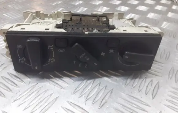 Mitsubishi Space Star Interior fan control switch MR262492