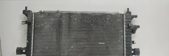 Opel Astra H Coolant radiator 13128925