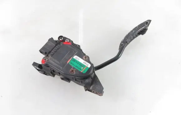 Renault Master II Accelerator throttle pedal 6PV00811904 7700314525