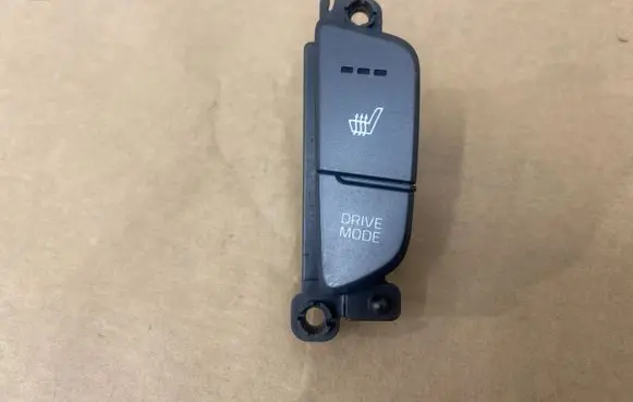 Hyundai i40 Seat heating switch 937303Z730 39R1CF1000 15111822188
