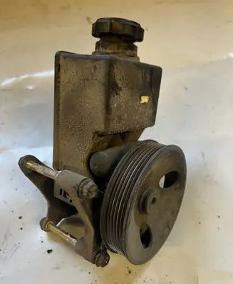 SsangYong Kyron Power steering pump