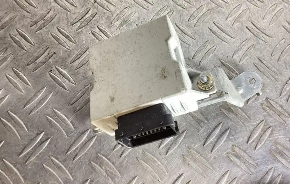 Toyota Avensis T250 Window wiper relay 8594005020 150696