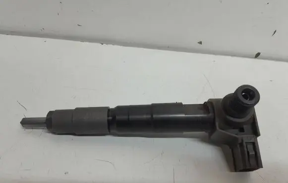 Subaru Outback (BS) Fuel injector 16613AA040 AA040 16613
