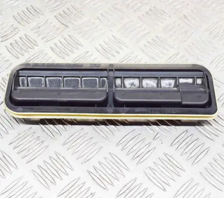 Mercedes-Benz CLS C218 X218 Quarter panel pressure vent A2128300242