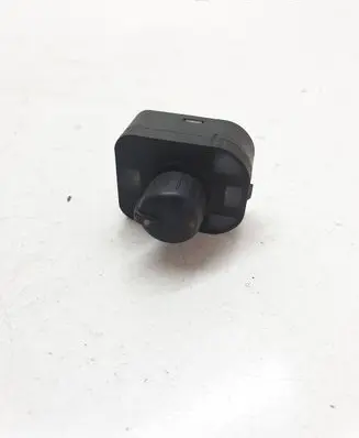 Audi A4 S4 B7 8E 8H Wing mirror switch 8E0959565A 2205