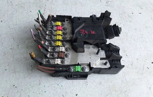 Citroen C4 II Picasso BSM Control unit 9675349880 22661F01