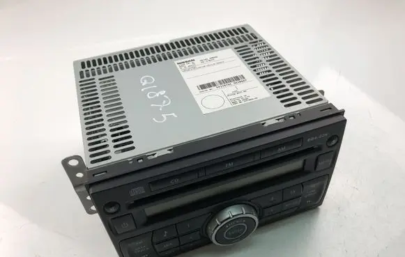 Nissan NP300 Radio/CD/DVD/GPS head unit 28185VM00B