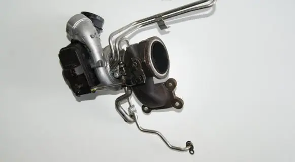 Volkswagen PASSAT B8 Turbo 04E145715D