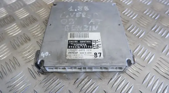 Toyota Corolla Verso E121 Engine control unit/module 8966113170