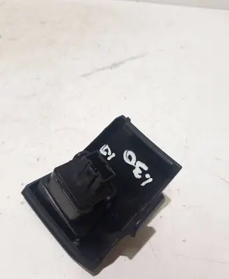 Hyundai i30 Seat heating switch ATL230KFA04