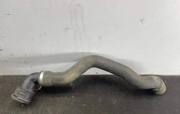 Audi Q7 4L Engine coolant pipe/hose 7L6122051S 7L6122051T