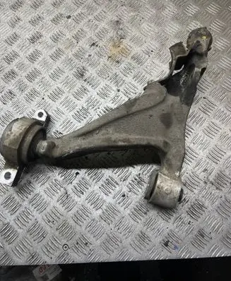 Infiniti M30 Front lower control arm/wishbone 