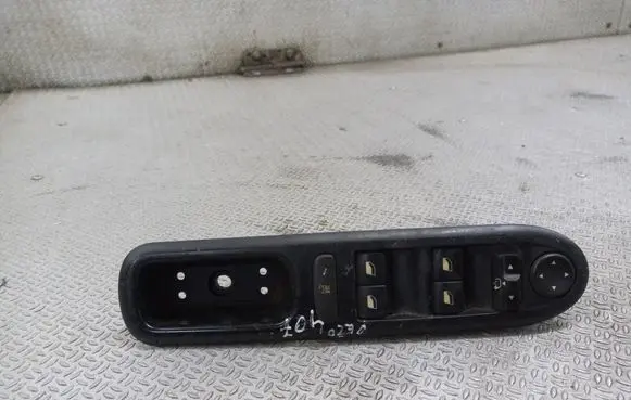 Peugeot 407 Electric window control switch 96468704XT