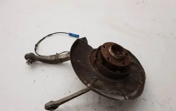 BMW 7 E65 E66 Rear wheel hub spindle/knuckle 