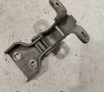 Opel Vivaro Front door upper hinge 311772H