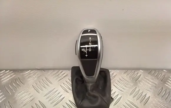 BMW X1 E84 Gear shifter/selector 913024201 016700201 9236450