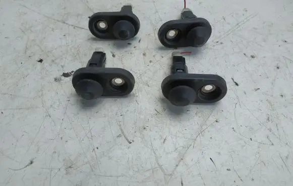 Toyota Avensis T250 Front door sensor 