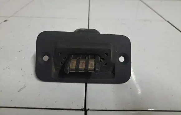 Volkswagen Caddy Front door sensor 0400670019 2K0907438