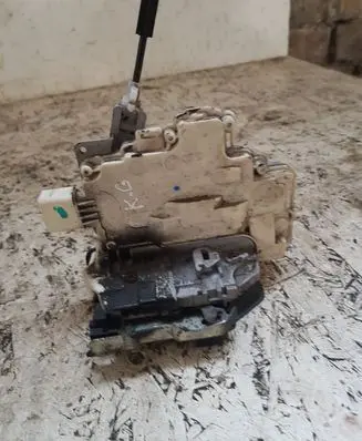 Audi A4 S4 B8 8K Rear door lock
