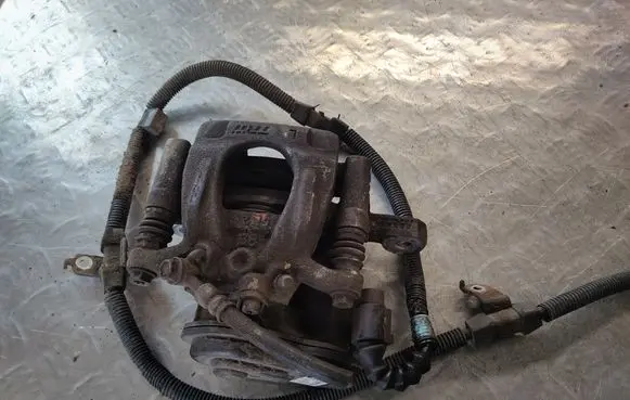 Nissan X-Trail T32 Rear brake caliper 440104CA0A