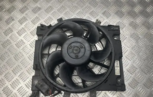 Opel Astra H Radiator cooling fan shroud 13147279 0130303302