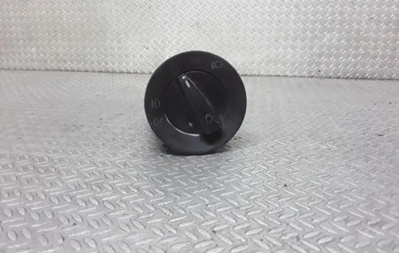 Volkswagen PASSAT B5.5 Light switch 1C0941531A