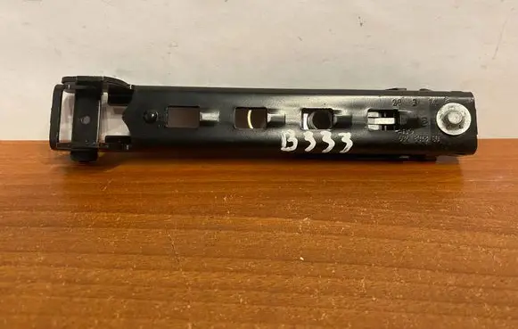 Mercedes-Benz E W212 Seat belt height adjuster 606802800